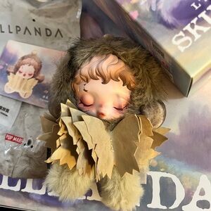 Ship ASAP!Brand new and authentic SKULLPANDA
L'impressionnisme
Series - Teakwood